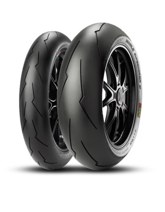 PIRELLI 110/70ZR17 DIABLO SUPERCORSA V3 SP 54W TL M/C Predná DOT 08-09/2024 PIRELLI 110/70ZR17 DIABLO SUPERCORSA V3 SP 54W TL M/C Predná DOT 08-09/2024